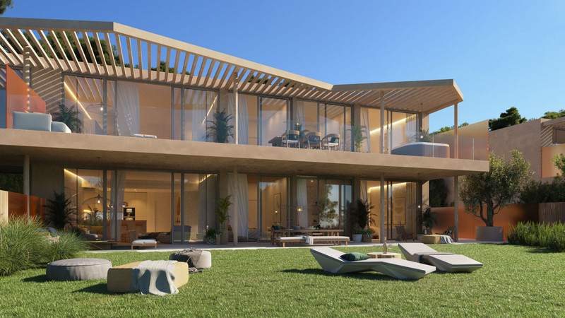 16+ Collection – Mijas - moderne toetasjes villa med glassfasader, pergola og velstelt hage med solsenger