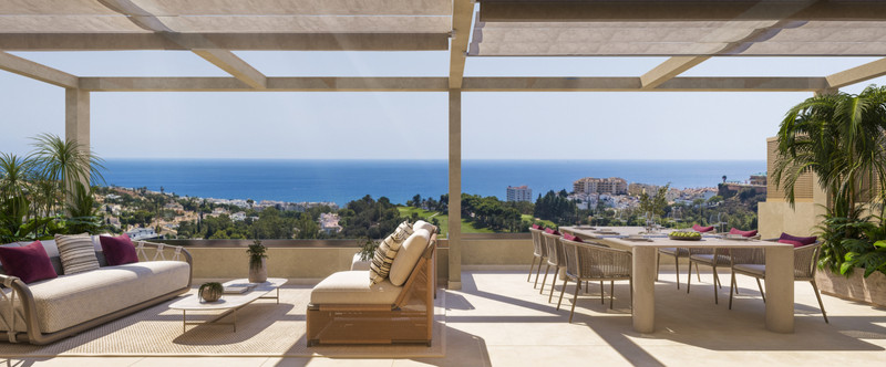 Abelias – Benalmadena - luksuriøs terrasse med utelounge, spiseplass og panoramautsikt over havet