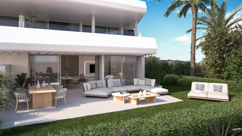 Absolute Estepona – Estepona - ground-floor terrace and garden with outdoor lounge seating and open-plan interior