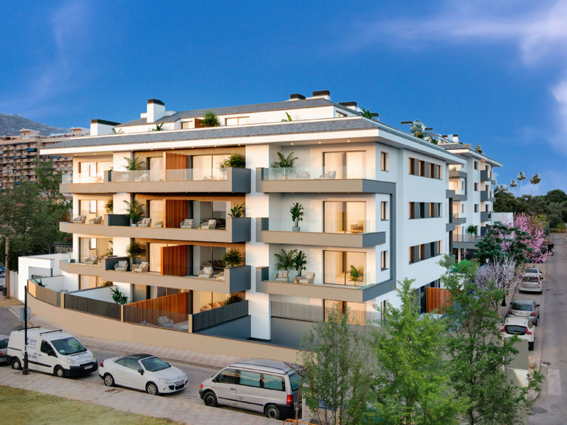 Artemisa – Los Pacos - moderne hvit fasade med balkonger og takterrasser i Los Pacos, Málaga