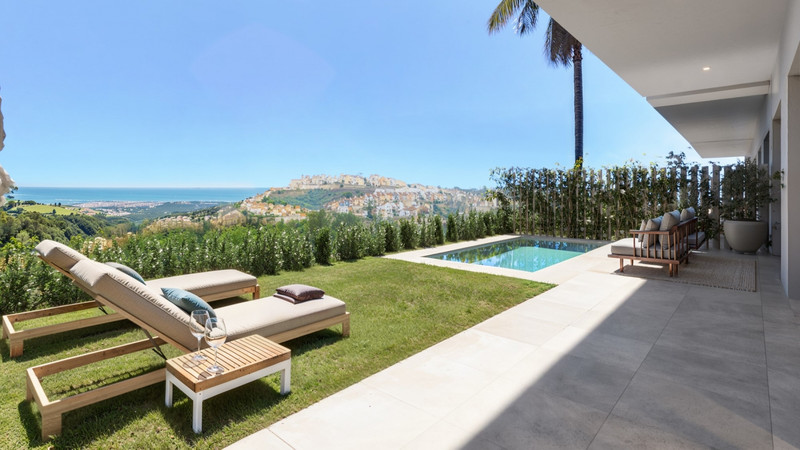 Spinto Blu – Casares - privat basseng og solterrasse med panoramautsikt over hav og landsby