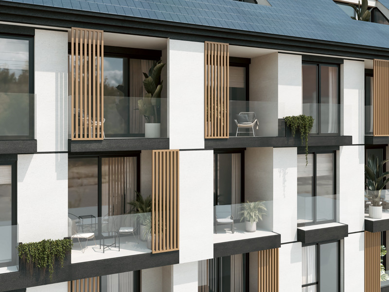 Pelit Maritimo – Fuengirola - eksterior av moderne leilighetsbygg med glassbalkonger og trepaneler for privatliv