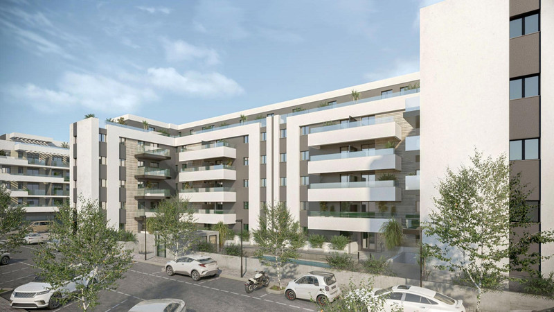 Premier Residencial – Las Lagunas - moderne boligeksterior med hvite balkonger, landskapslagt gårdsplass og parkering i Málaga