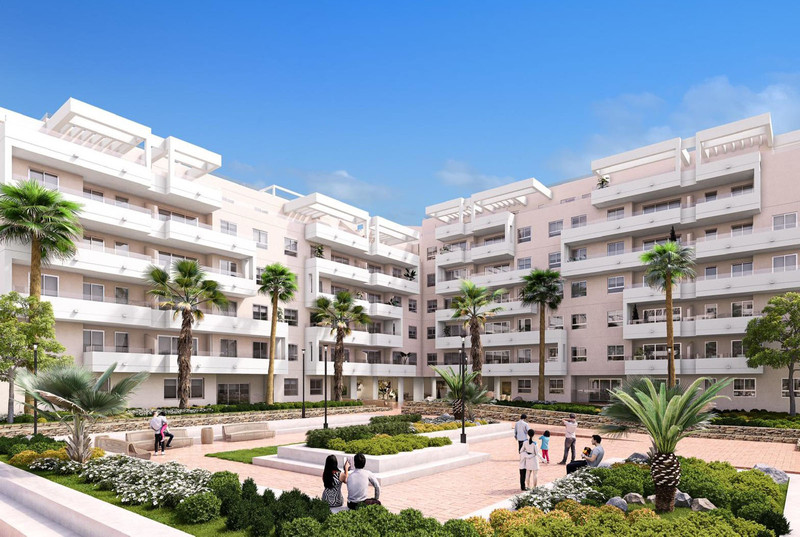 Residencial Albatros Xiv – Marbella - luksuriøst leilighetskompleks med hageinnkjøring, palmetrær og velstelte fellesarealer