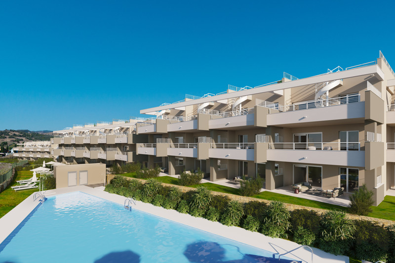 Sunny Golf – Estepona - moderne leilighetskompleks med felles basseng, terrasser og velstelte hager