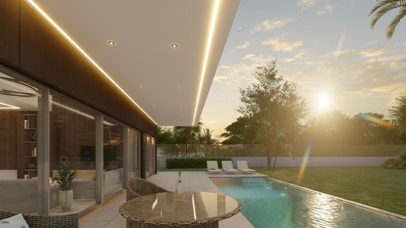 Villa Irıs – Benalmadena - overdekket terrasse med LED-belysning, utendørs spiseplass og basseng i solnedgang
