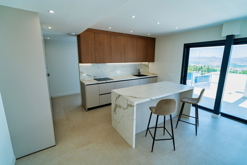 Villa Santhai 3 y 9 – Alhaurín de la Torre - moderne åpent kjøkken med marmorøy og panoramautsikt