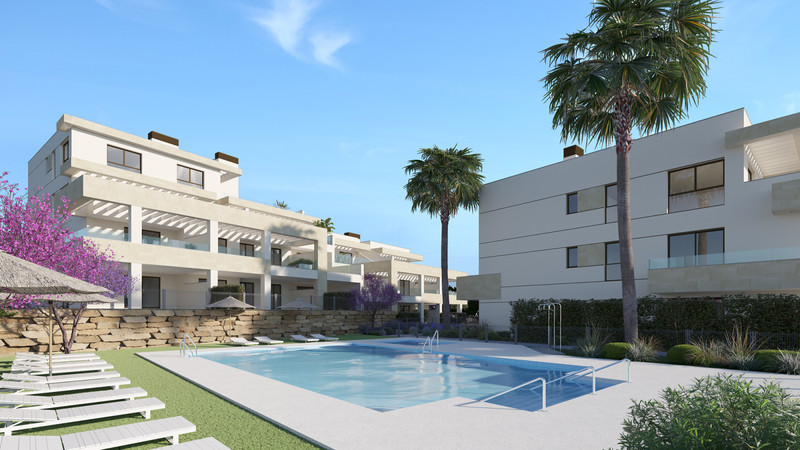 Bayside Homes – Estepona - moderne nybyggleiligheter med felles basseng, palmetrær og solterrasser